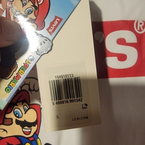 Levi's Super Mario Hoodie Brand New With Tags Size Small - Picture 6 of 6